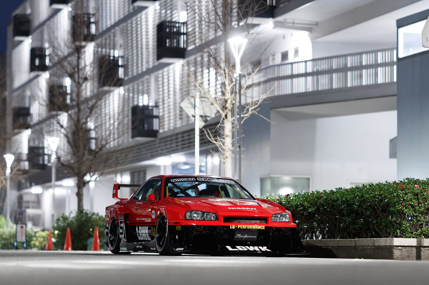 Liberty Walk Nissan Skyline R34 GT-R Silhouette Race Car