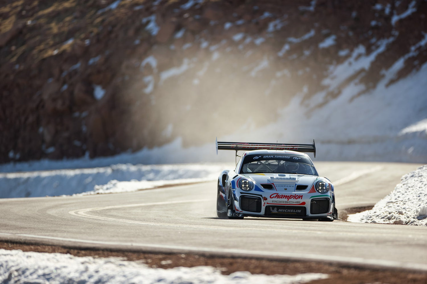 Champion Porsche GT2 RS Pikes Peak